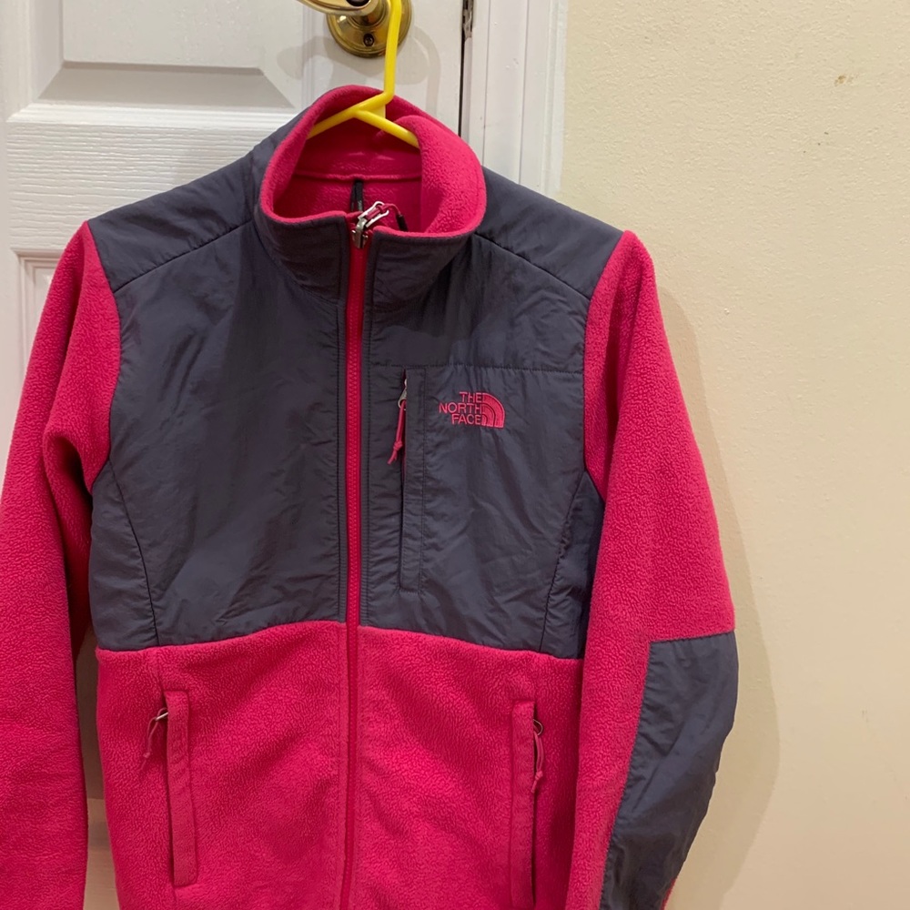 North face jacket ( women’s)